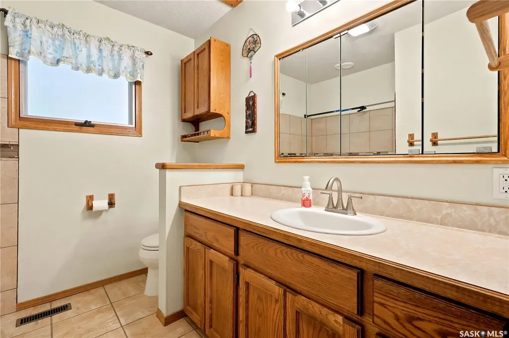 335 Broad Street Lumsden SK S0G 3C0