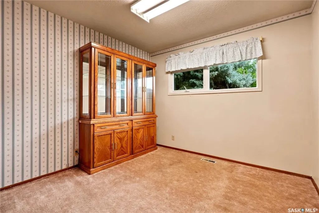 335 Broad Street Lumsden SK S0G 3C0