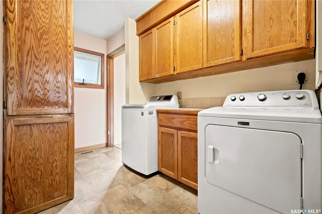 335 Broad Street Lumsden SK S0G 3C0