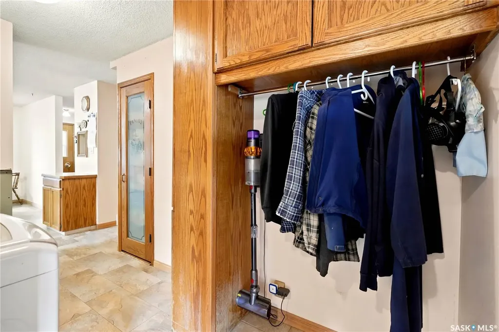 335 Broad Street Lumsden SK S0G 3C0