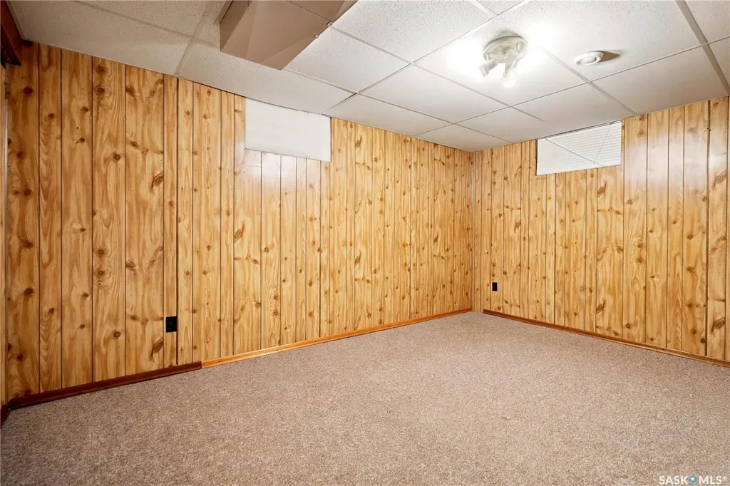 335 Broad Street Lumsden SK S0G 3C0