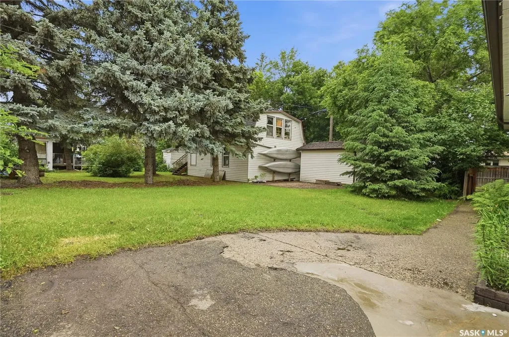 335 Broad Street Lumsden SK S0G 3C0