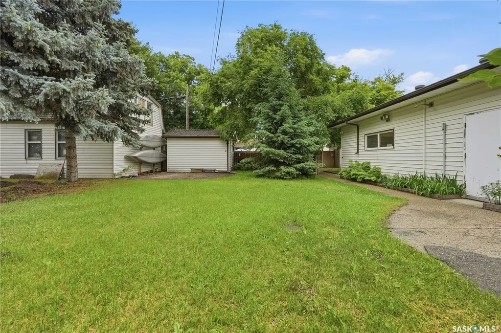 335 Broad Street Lumsden SK S0G 3C0