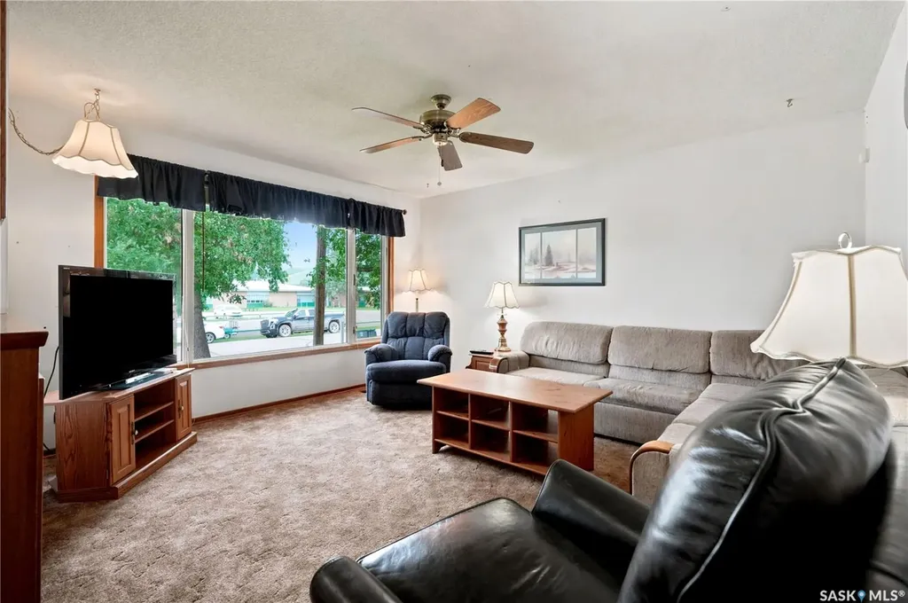 335 Broad Street Lumsden SK S0G 3C0