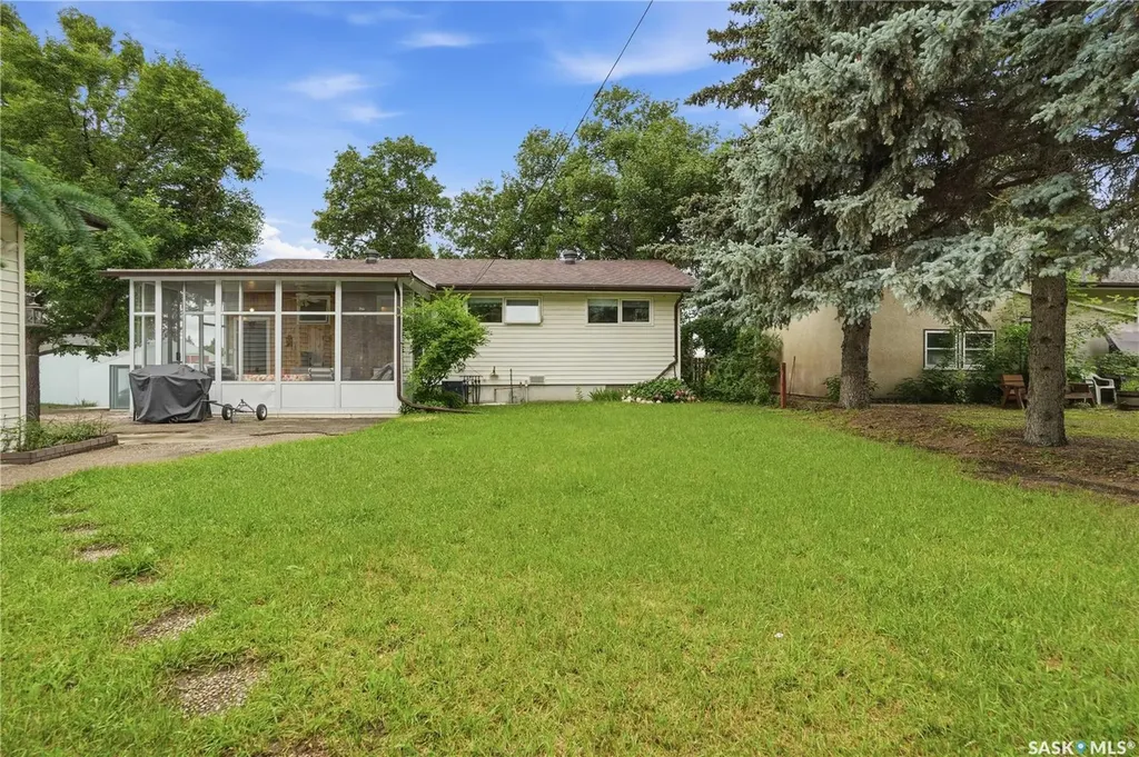 335 Broad Street Lumsden SK S0G 3C0