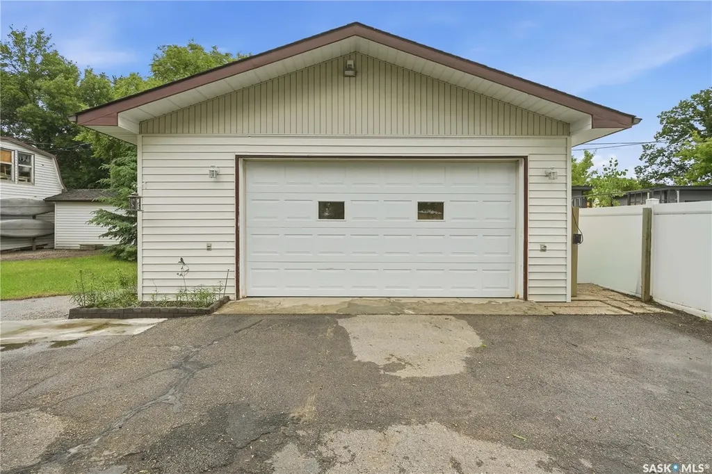 335 Broad Street Lumsden SK S0G 3C0