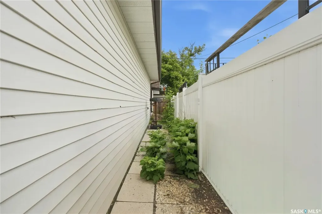 335 Broad Street Lumsden SK S0G 3C0