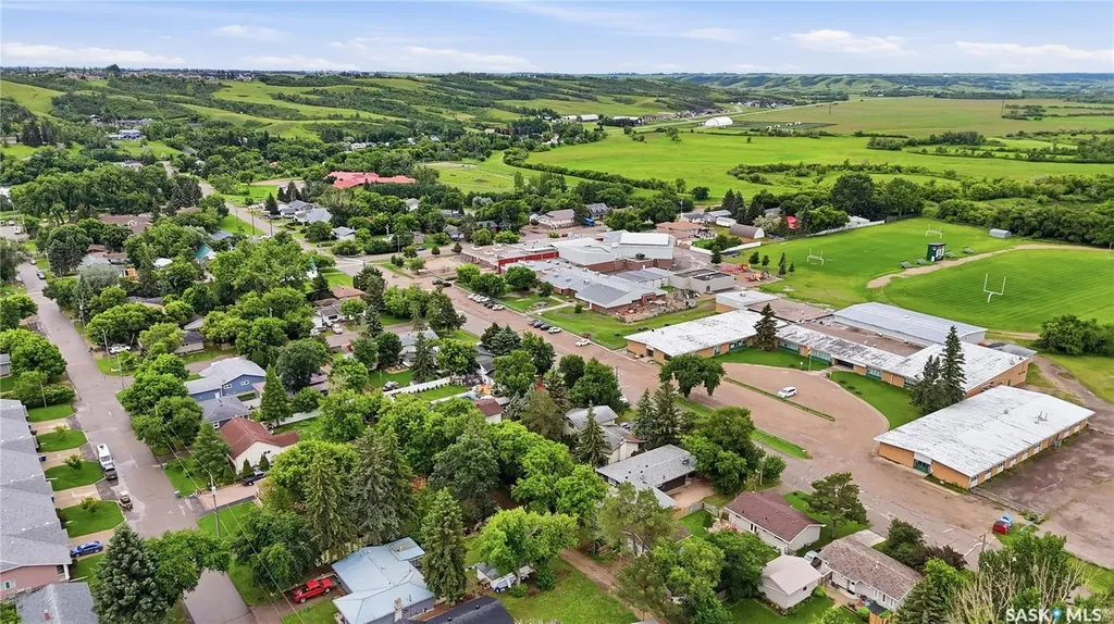 335 Broad Street Lumsden SK S0G 3C0