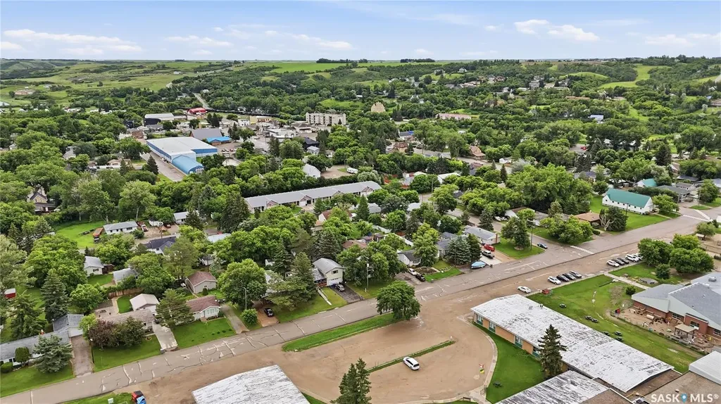 335 Broad Street Lumsden SK S0G 3C0