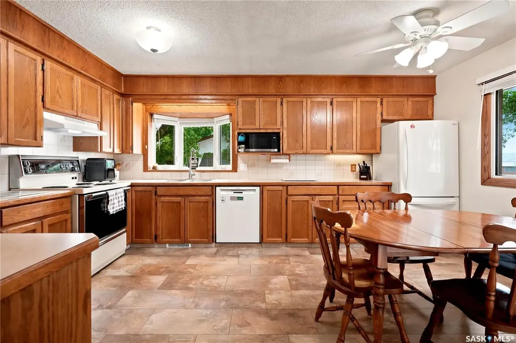 335 Broad Street Lumsden SK S0G 3C0