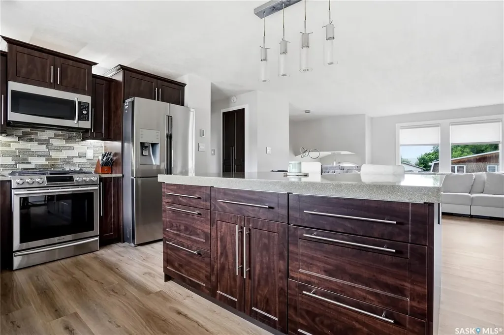 1388 Prince Crescent Moose Jaw SK S6H 6E5
