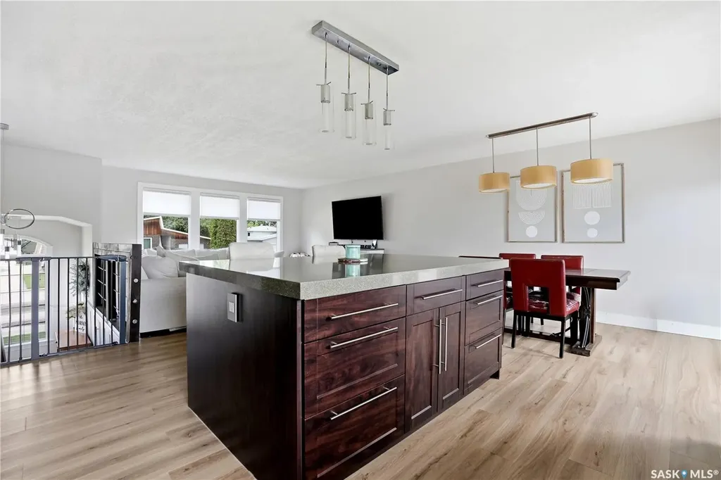 1388 Prince Crescent Moose Jaw SK S6H 6E5