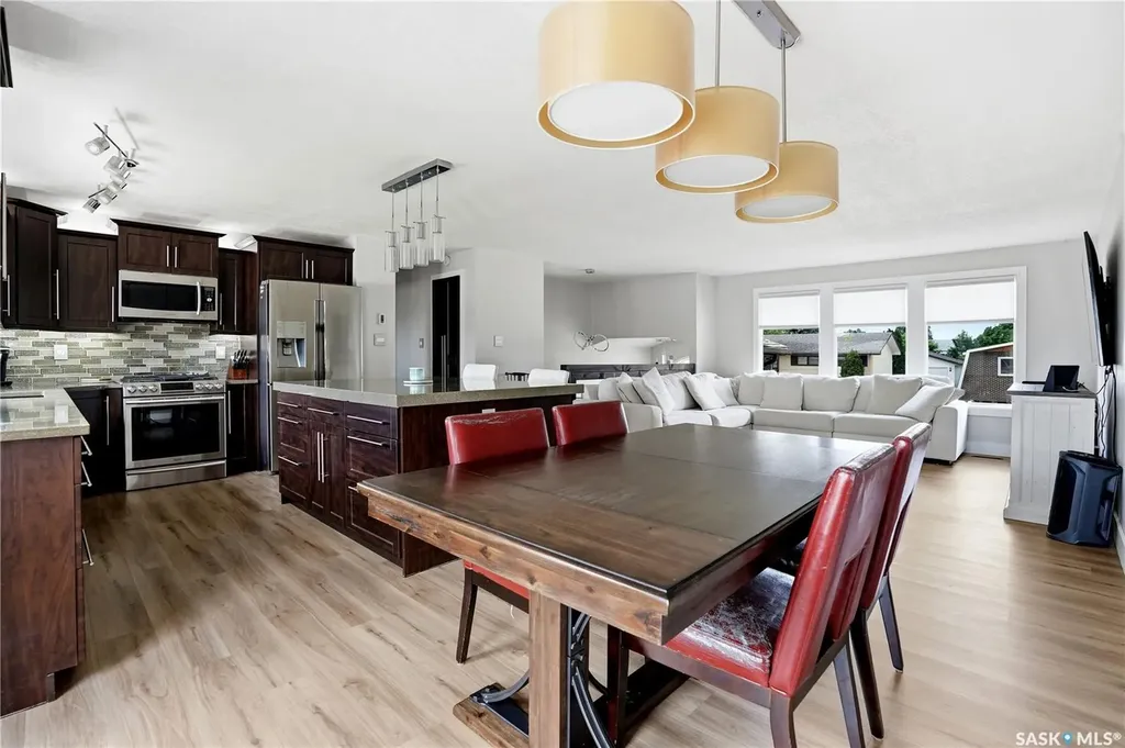 1388 Prince Crescent Moose Jaw SK S6H 6E5