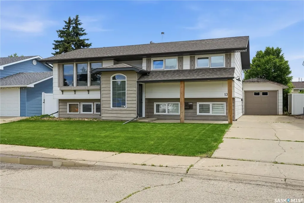 1388 Prince Crescent Moose Jaw SK S6H 6E5