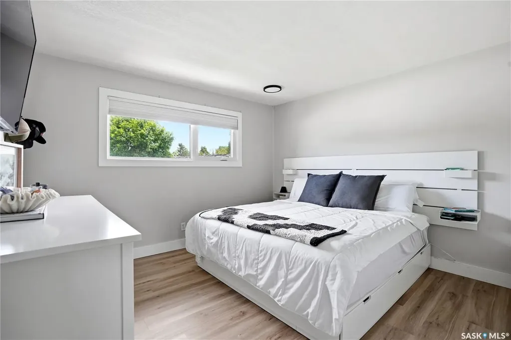 1388 Prince Crescent Moose Jaw SK S6H 6E5