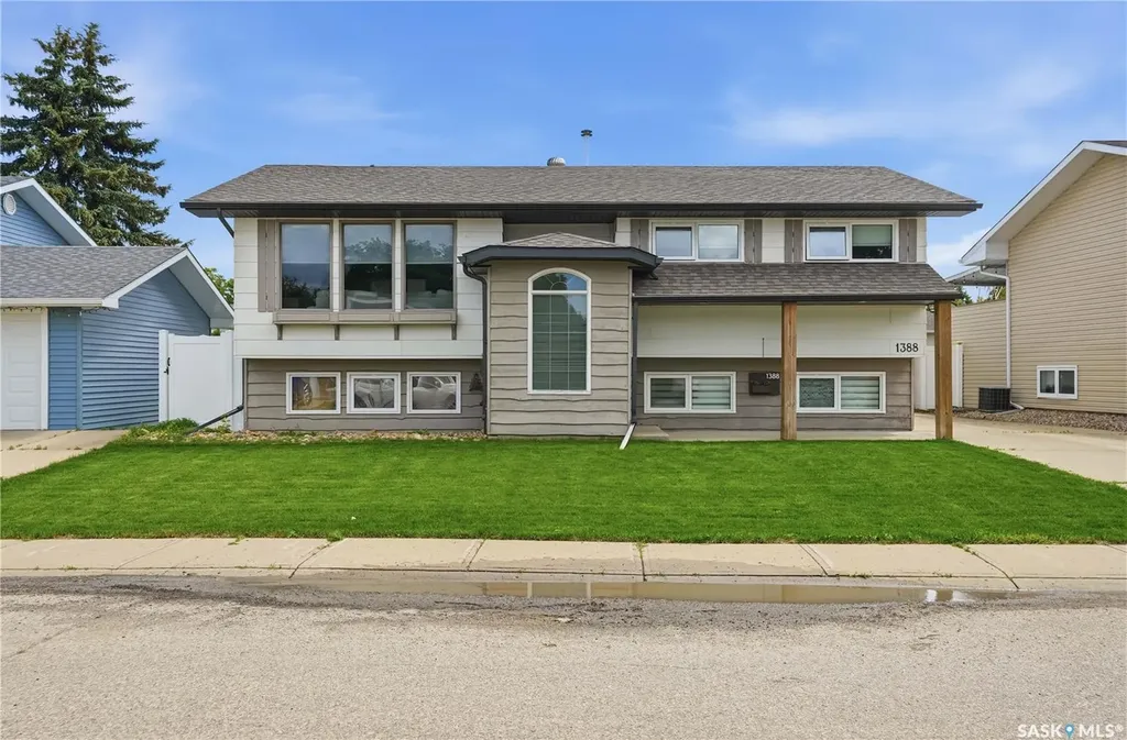 1388 Prince Crescent Moose Jaw SK S6H 6E5