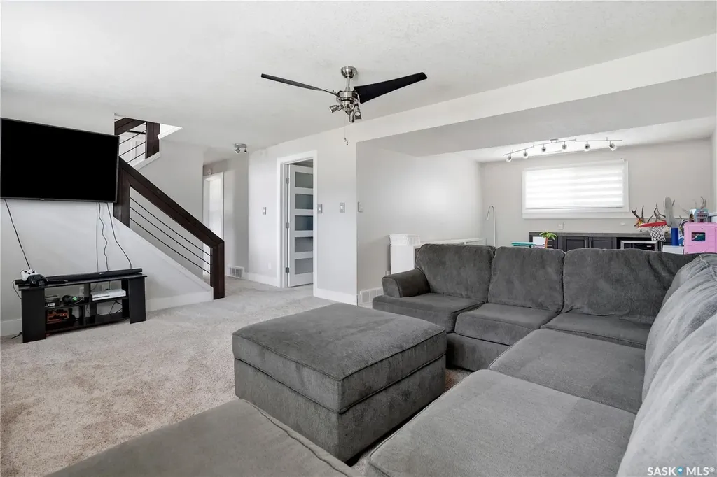 1388 Prince Crescent Moose Jaw SK S6H 6E5