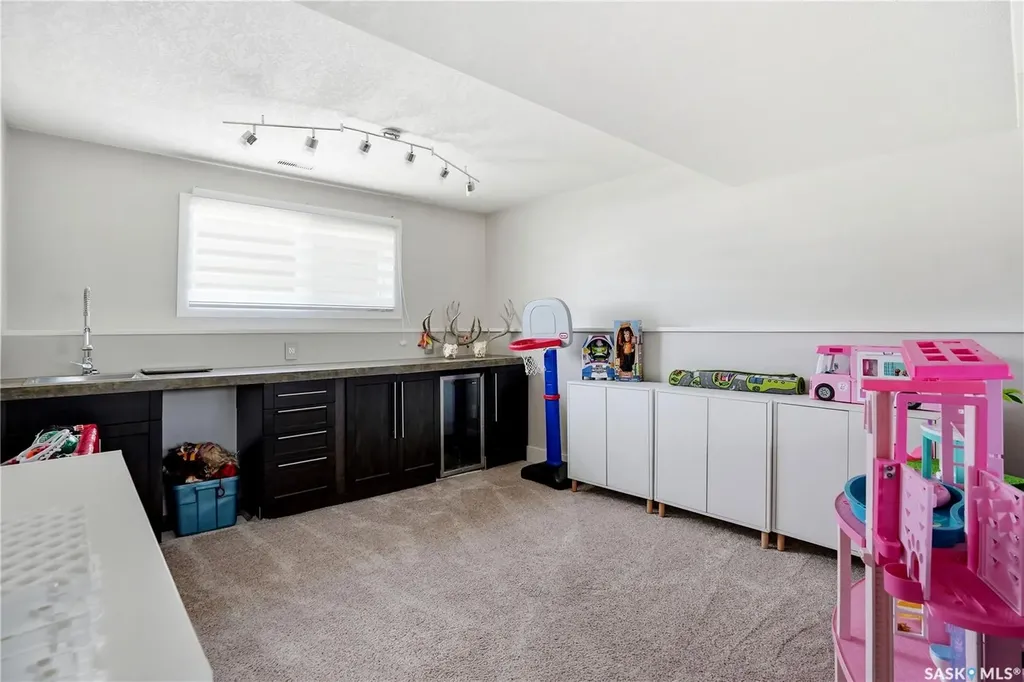 1388 Prince Crescent Moose Jaw SK S6H 6E5