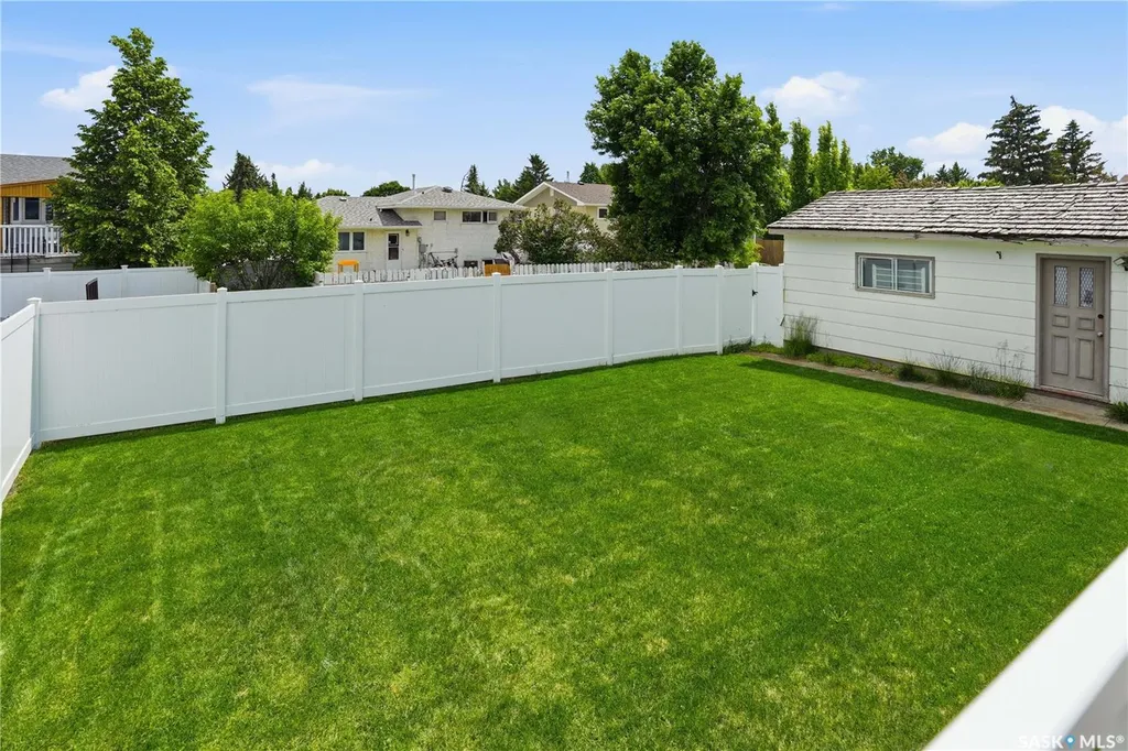 1388 Prince Crescent Moose Jaw SK S6H 6E5