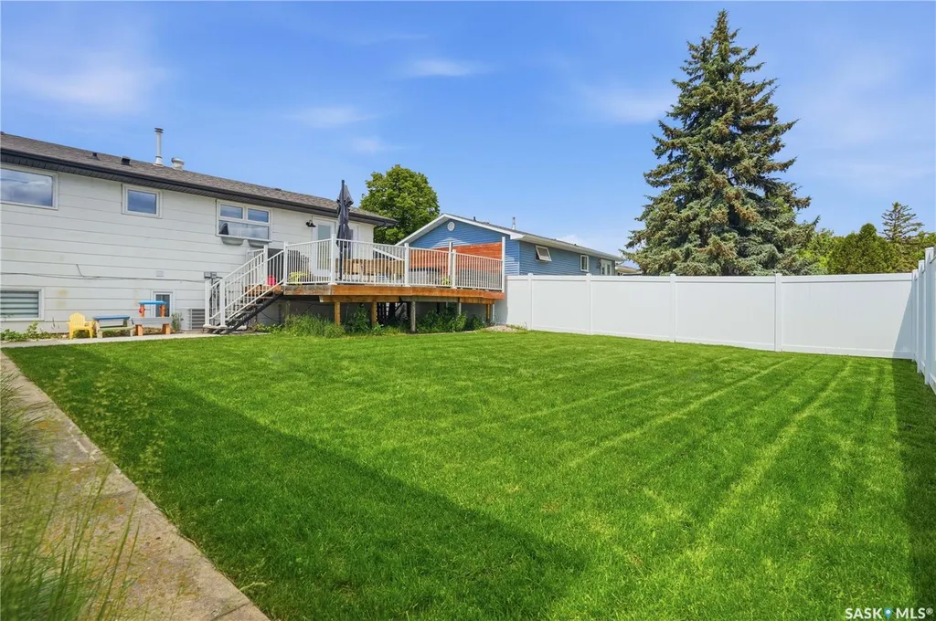 1388 Prince Crescent Moose Jaw SK S6H 6E5