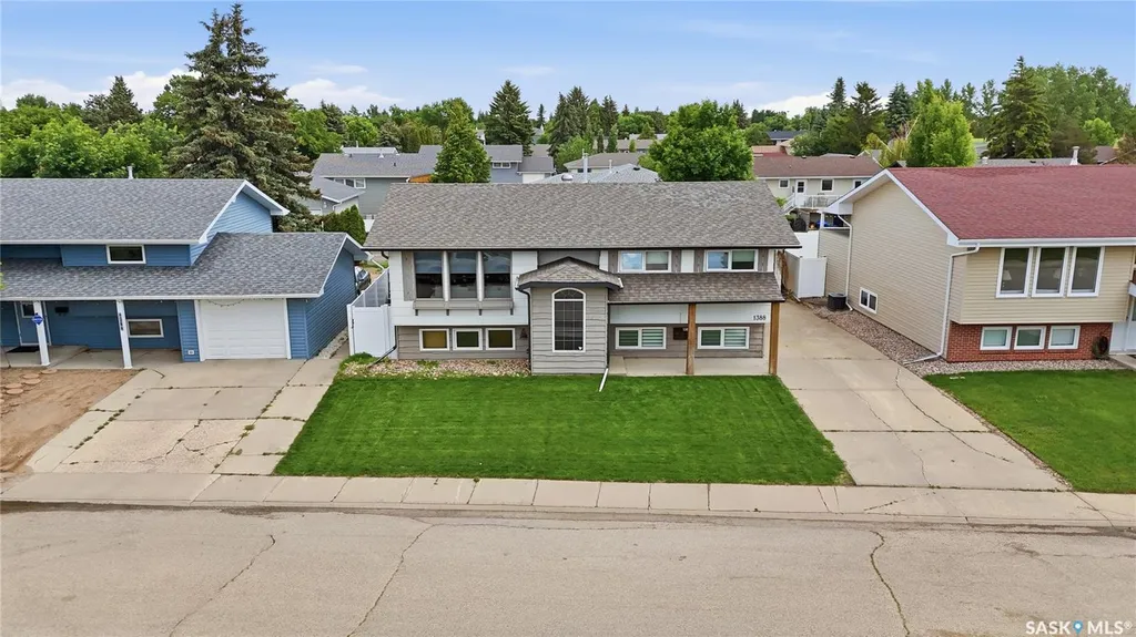 1388 Prince Crescent Moose Jaw SK S6H 6E5