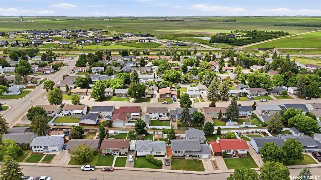 1388 Prince Crescent Moose Jaw SK S6H 6E5