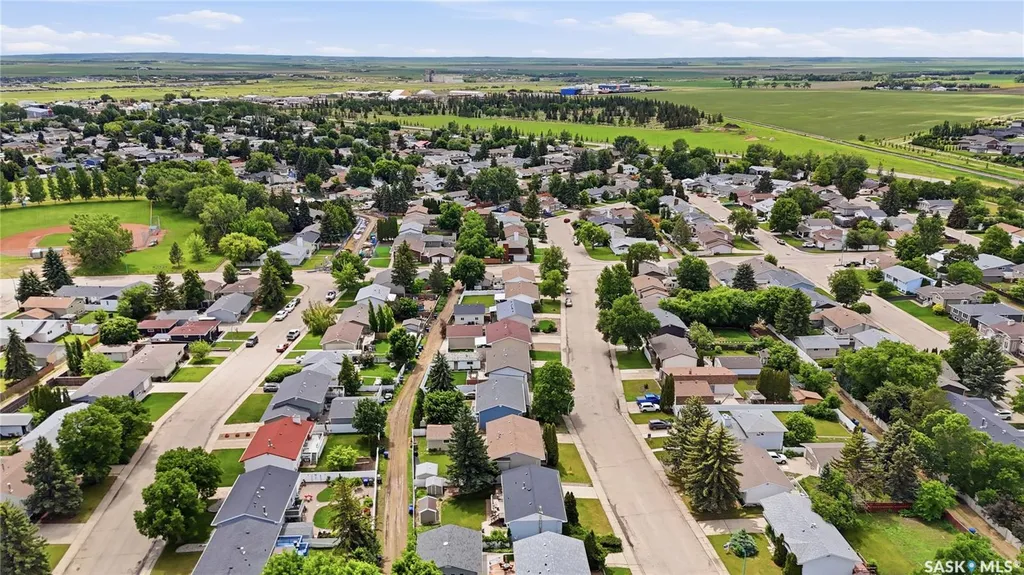 1388 Prince Crescent Moose Jaw SK S6H 6E5