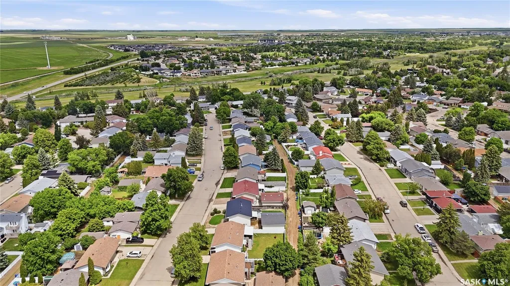 1388 Prince Crescent Moose Jaw SK S6H 6E5
