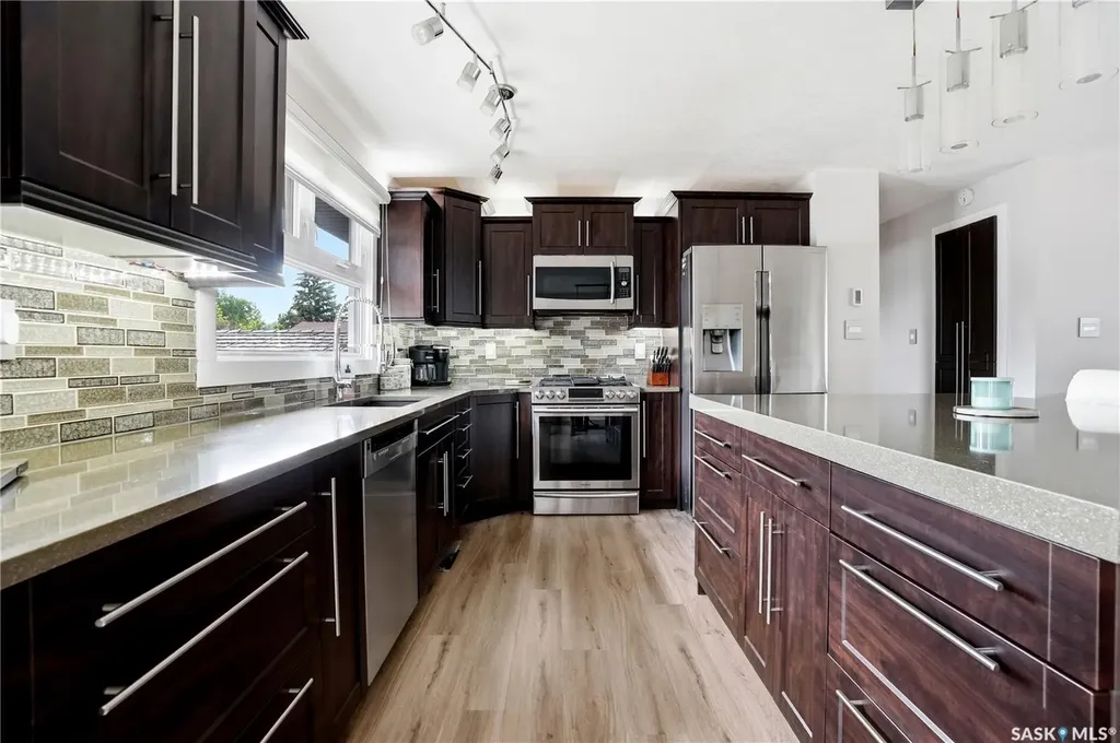 1388 Prince Crescent Moose Jaw SK S6H 6E5