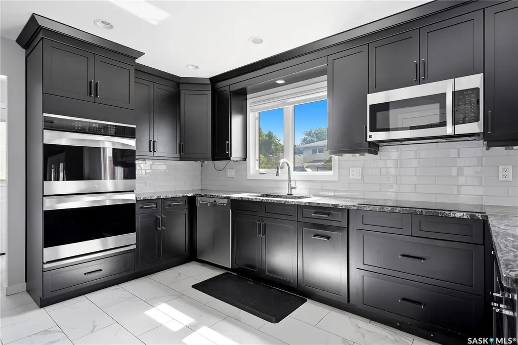 63 Metcalfe Road Regina SK S4V 0H6