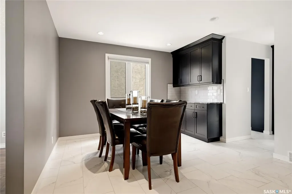 63 Metcalfe Road Regina SK S4V 0H6