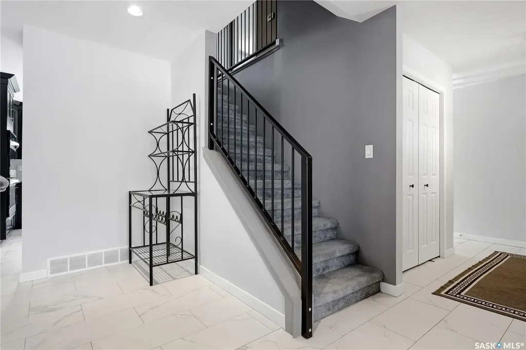 63 Metcalfe Road Regina SK S4V 0H6