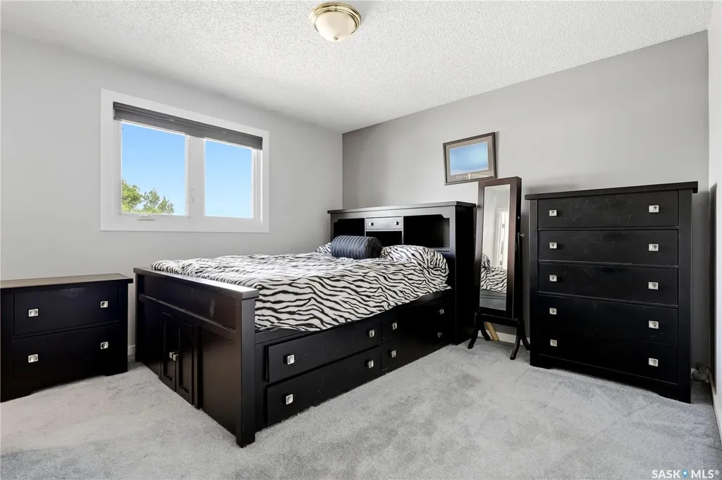 63 Metcalfe Road Regina SK S4V 0H6