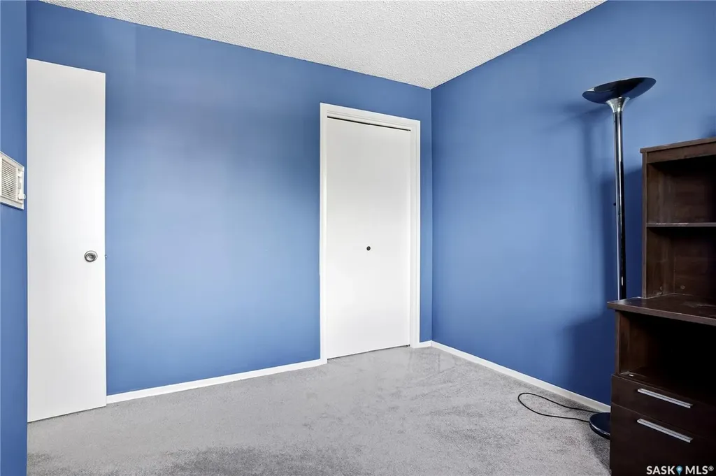 63 Metcalfe Road Regina SK S4V 0H6