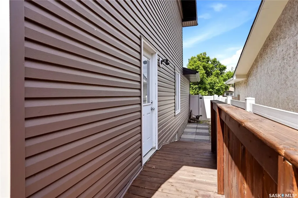 63 Metcalfe Road Regina SK S4V 0H6