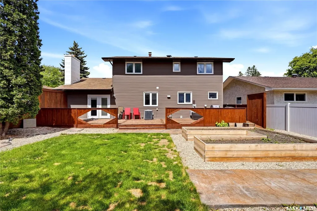 63 Metcalfe Road Regina SK S4V 0H6