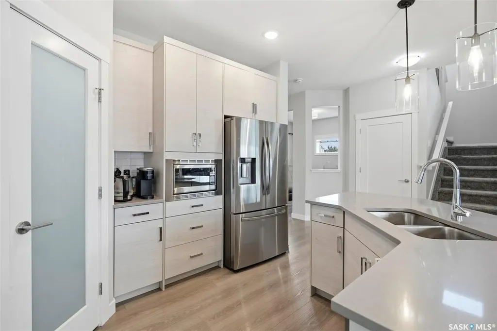 161 Dubois Crescent Saskatoon SK S7V 0R5