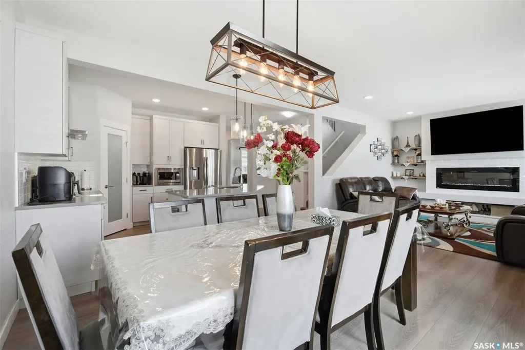 161 Dubois Crescent Saskatoon SK S7V 0R5