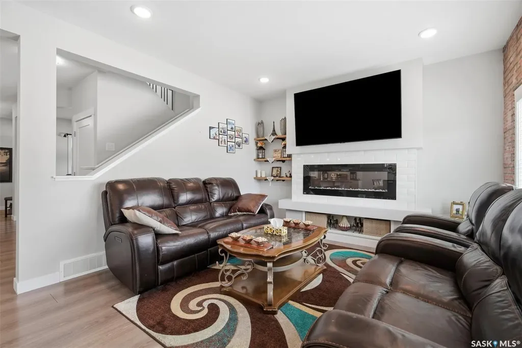 161 Dubois Crescent Saskatoon SK S7V 0R5