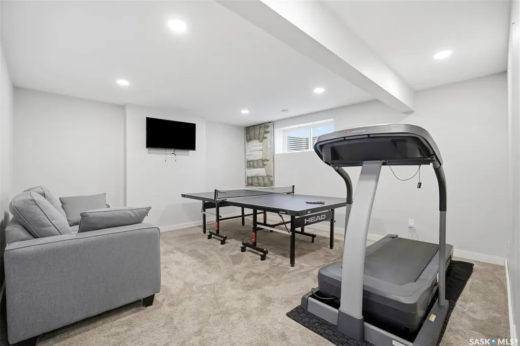 161 Dubois Crescent Saskatoon SK S7V 0R5