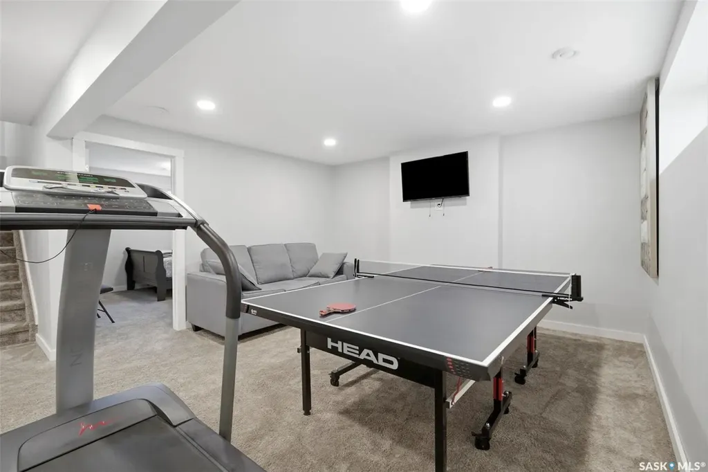 161 Dubois Crescent Saskatoon SK S7V 0R5