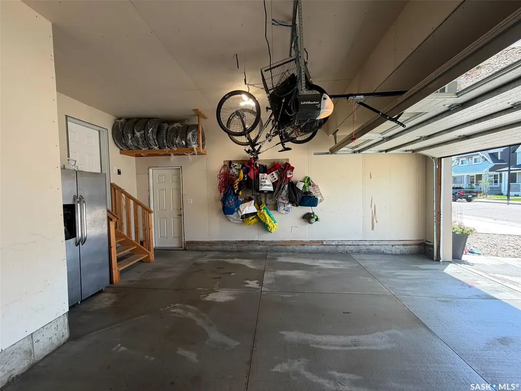 161 Dubois Crescent Saskatoon SK S7V 0R5