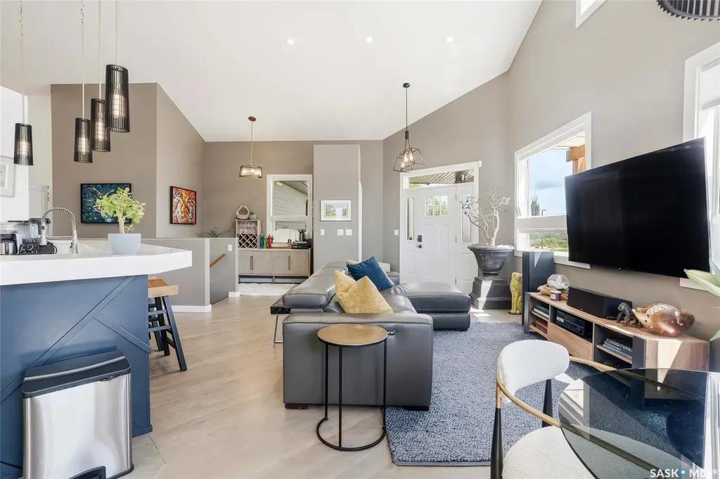 519 Trimble Crescent Saskatoon SK S7W 0E1