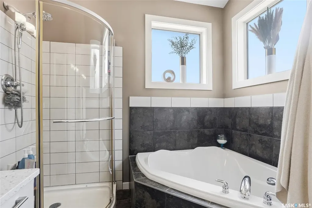 519 Trimble Crescent Saskatoon SK S7W 0E1