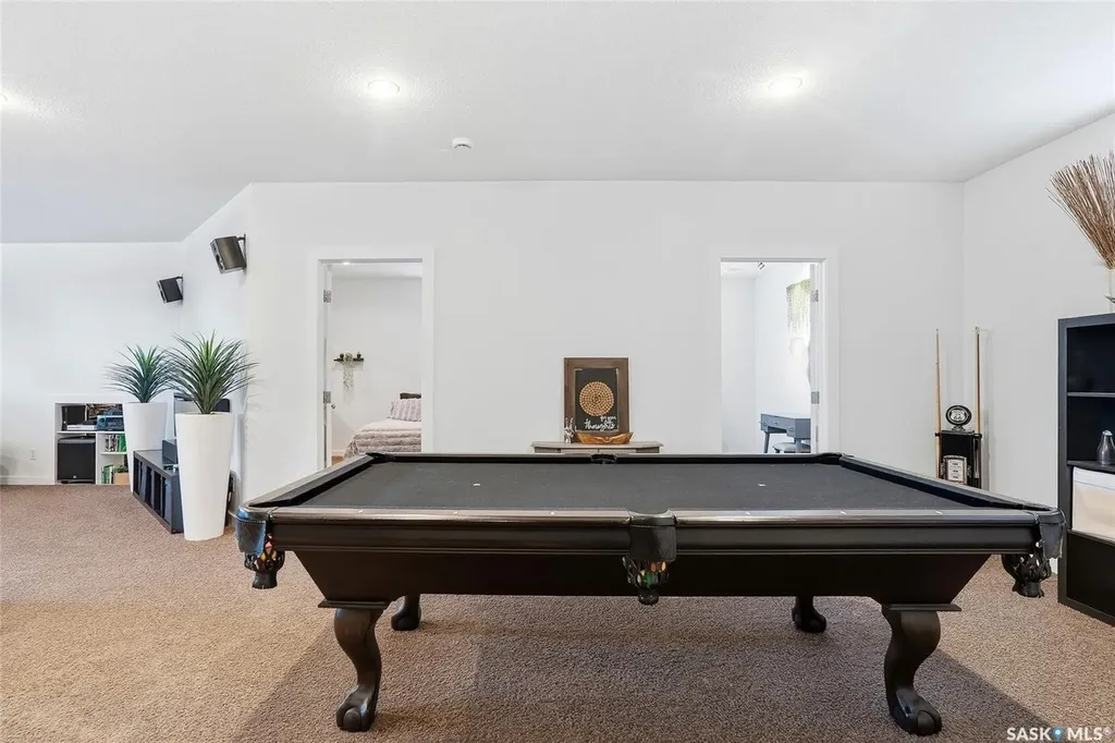 519 Trimble Crescent Saskatoon SK S7W 0E1