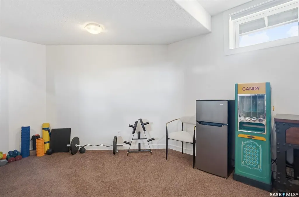 519 Trimble Crescent Saskatoon SK S7W 0E1