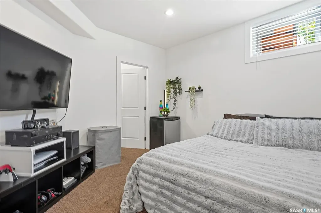 519 Trimble Crescent Saskatoon SK S7W 0E1