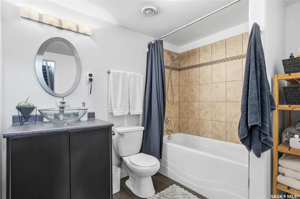 519 Trimble Crescent Saskatoon SK S7W 0E1