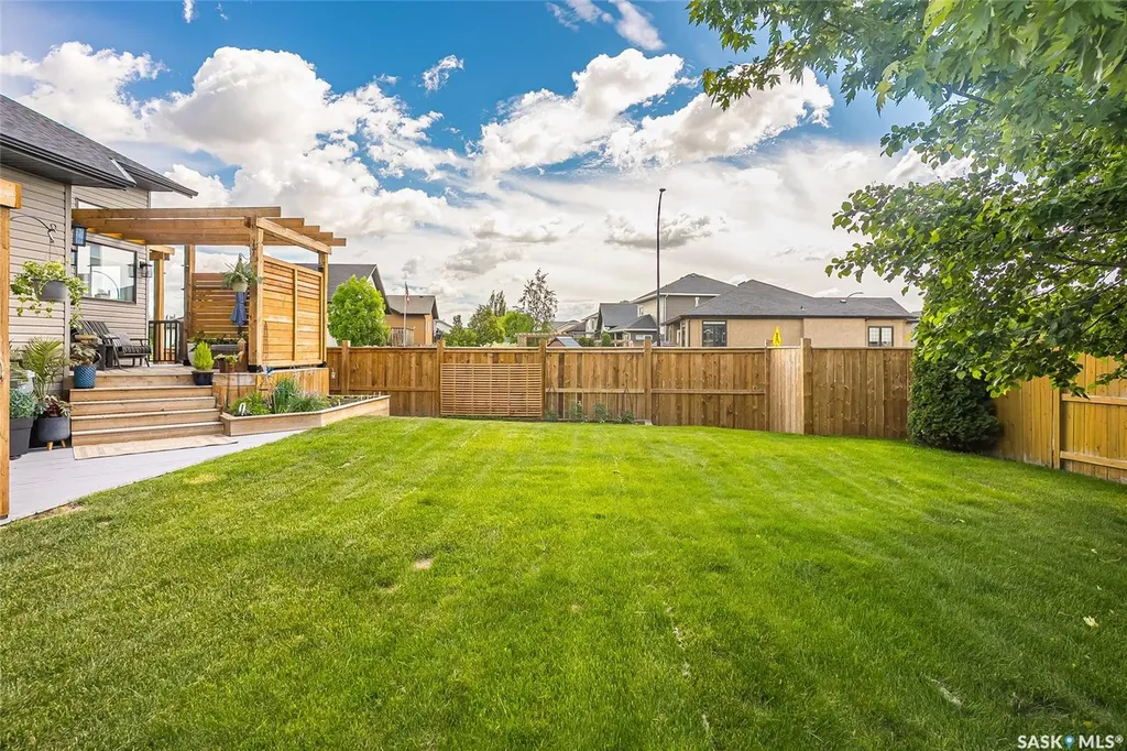 519 Trimble Crescent Saskatoon SK S7W 0E1