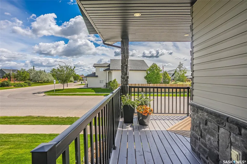519 Trimble Crescent Saskatoon SK S7W 0E1